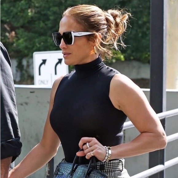 💯 - New  - BRAND NEW PRADA PR 15WS 09Q5S0 White/Black Women Sunglasses - Picture 6 of 17